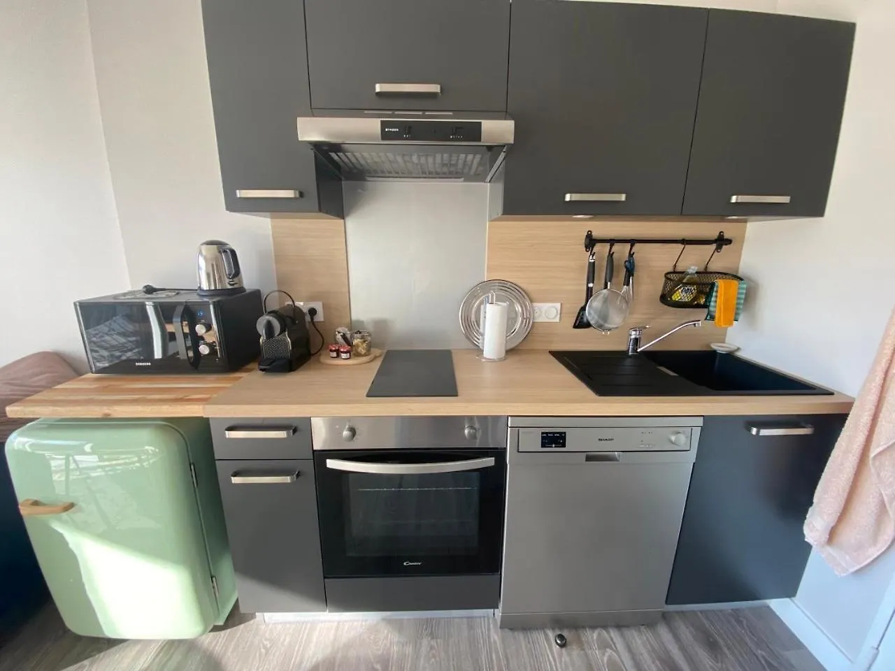 Appart T2 Avec Parking, Loggia, Vue Puy De Dome Clermont-Ferrand Frankreich