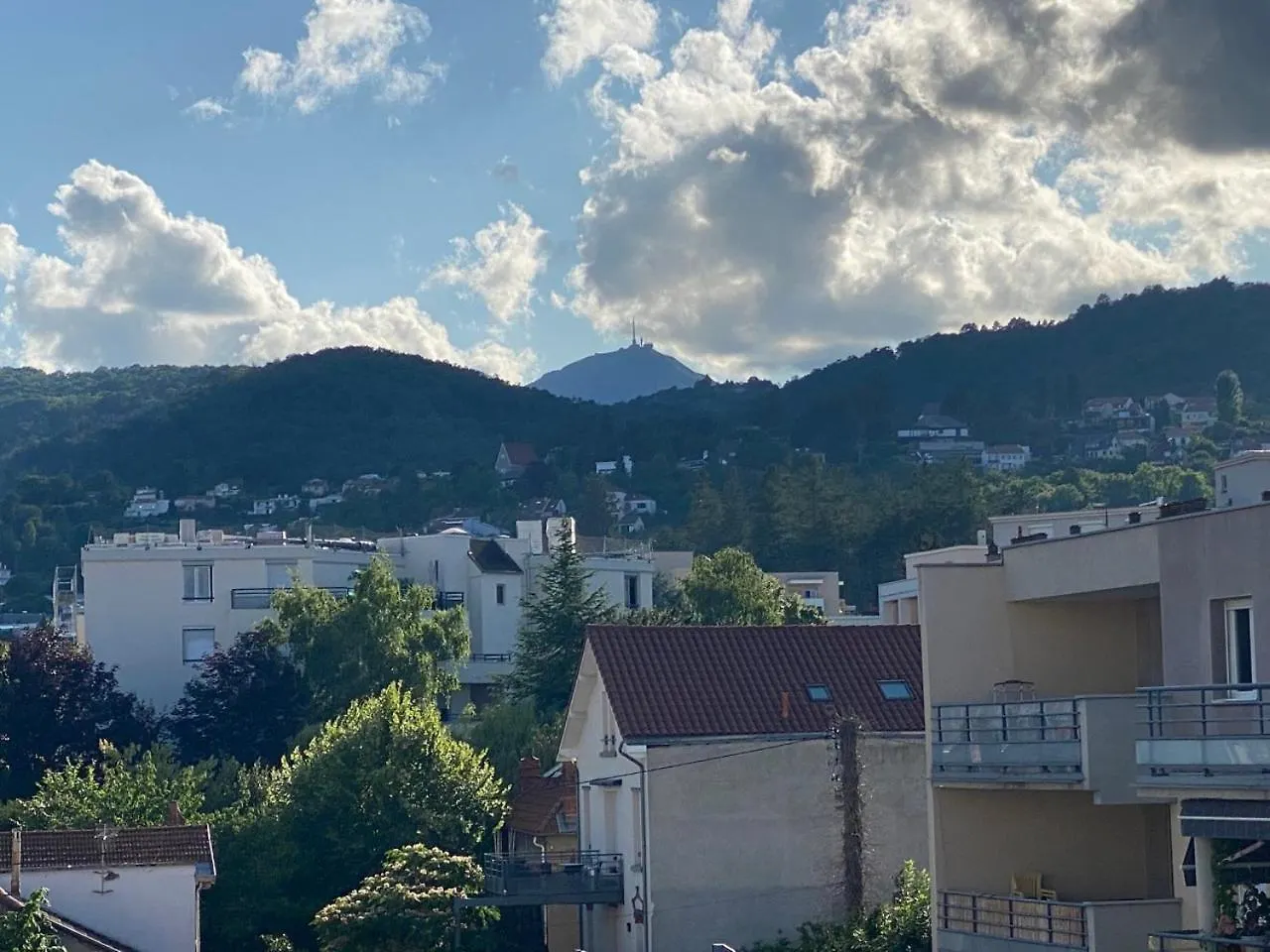 Appart T2 Avec Parking, Loggia, Vue Puy De Dome Clermont-Ferrand